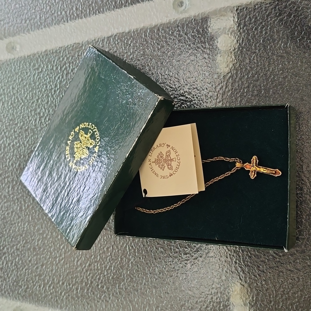 Vatican Library Collection Gold Crucifix with Gold Chain - NWOT